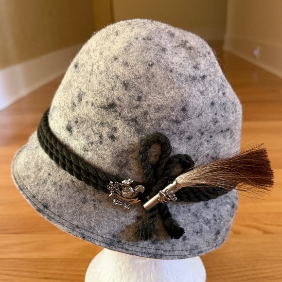 Vintage Wool Bavarian Oktoberfest Hat Gray Youth Size - Picture 14 of 14